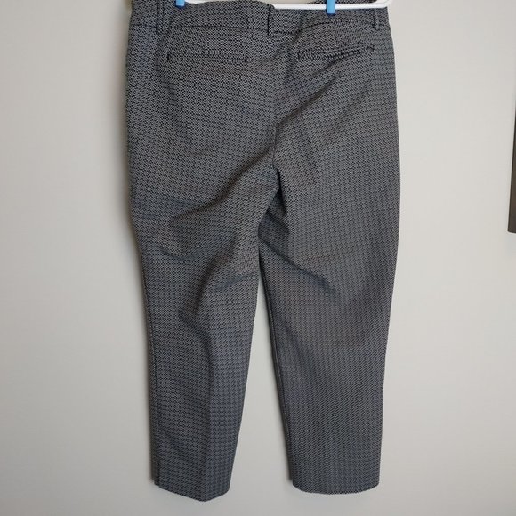 Dalia Women's Size 10 Capri Slacks Gray & Black Pattern with Pockets Regular Fit - Picture 5 of 6